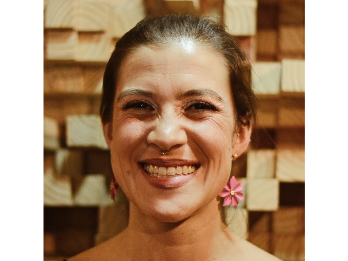 Una voz entre épocas: Bárbara Callejas y el pulso vivo del swing